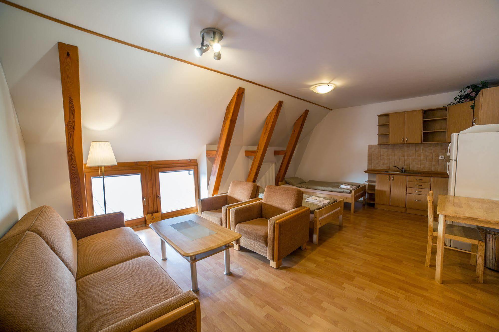 Farma Ptyrov Hotell Mnichovo Hradiště Eksteriør bilde